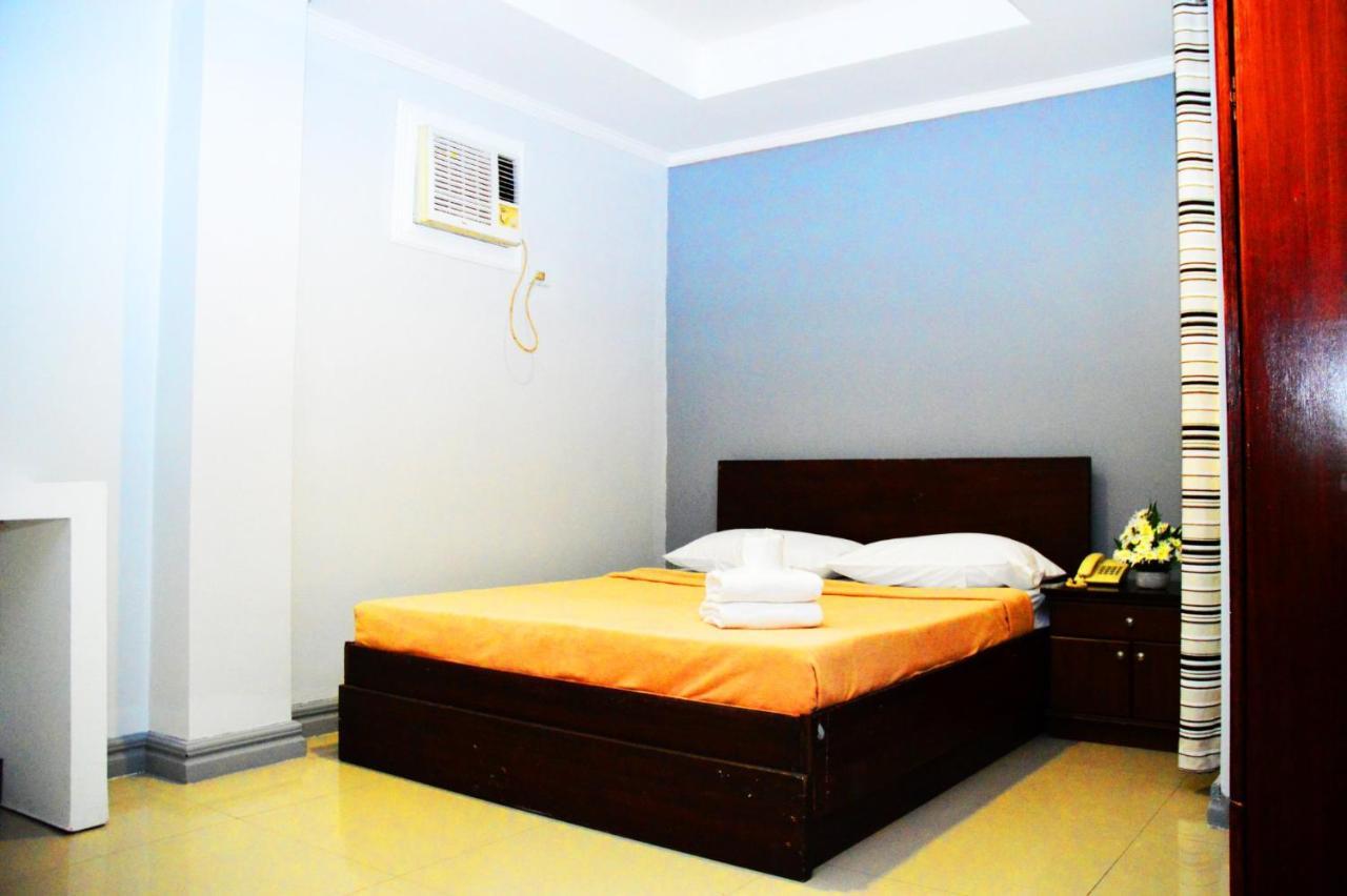 Elti Condotel By Bluebookers Angeles Exterior foto